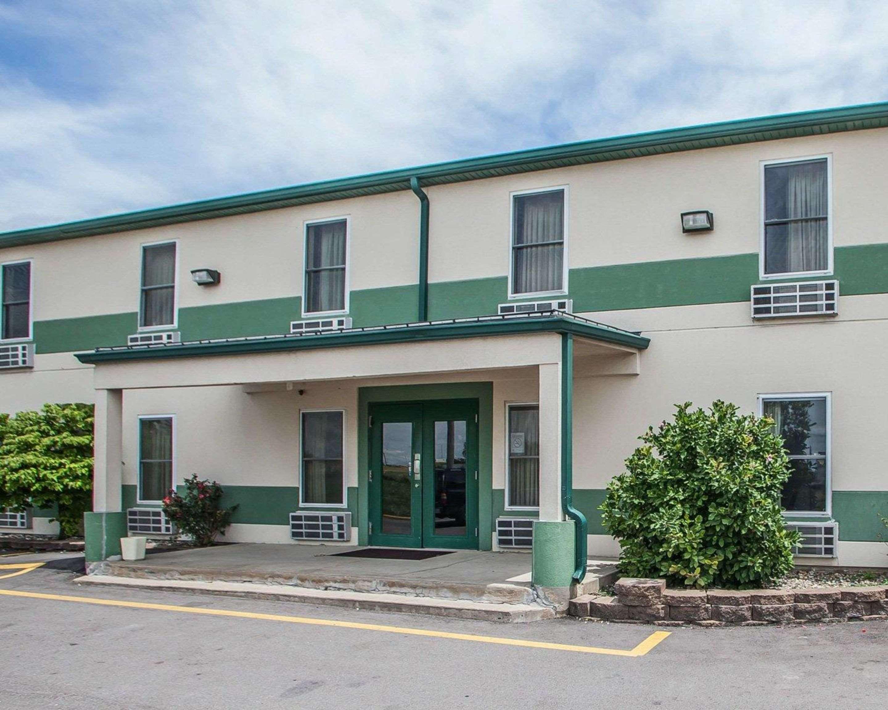 Econo Lodge Inn & Suites Granite City Exterior photo